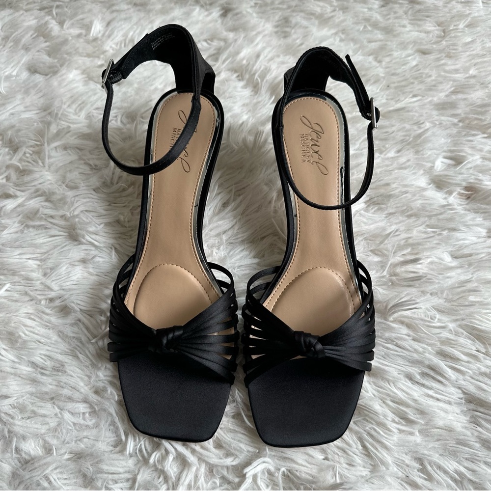 Jewel Badgley Mischka Silvia Ankle Strap Heeled Sandal Black Satin New Size 6